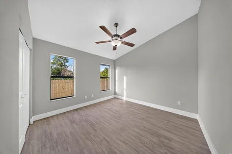 4802 Sunset Boulevard Fort Pierce FL 34982