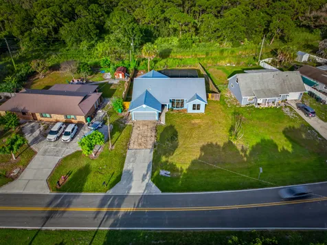 4802 Sunset Boulevard Fort Pierce FL 34982