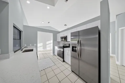 4802 Sunset Boulevard Fort Pierce FL 34982