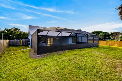 4802 Sunset Boulevard Fort Pierce FL 34982