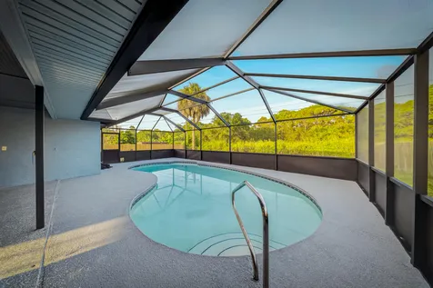 4802 Sunset Boulevard Fort Pierce FL 34982