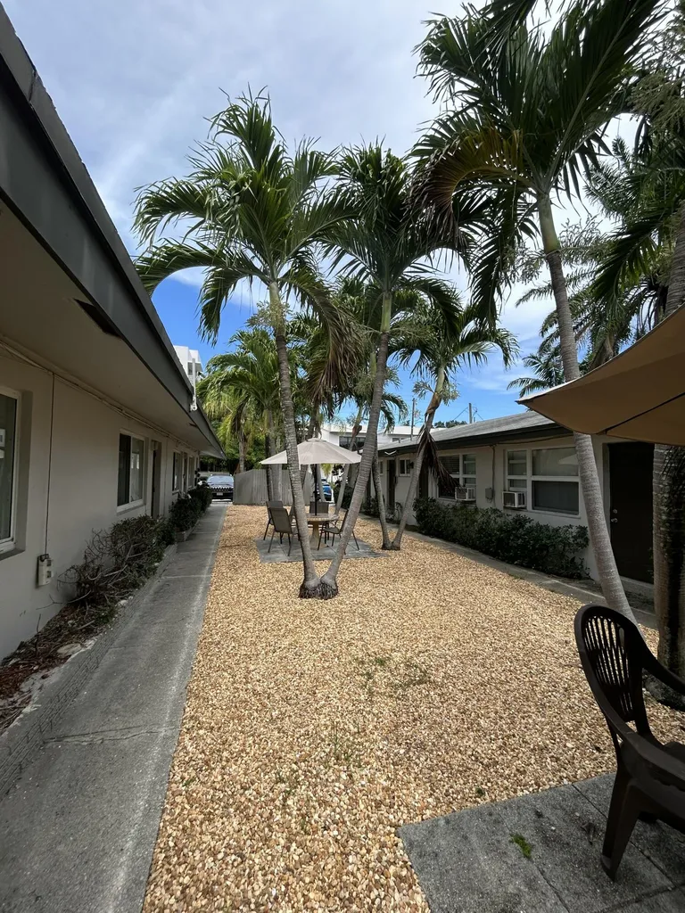 921 NE 17th Avenue Fort Lauderdale FL 33304