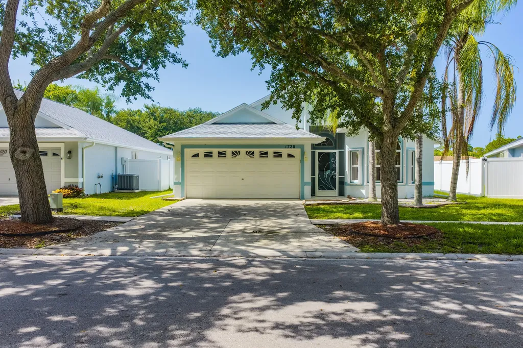 1720 Pondberry Lane Port St Lucie FL 34952