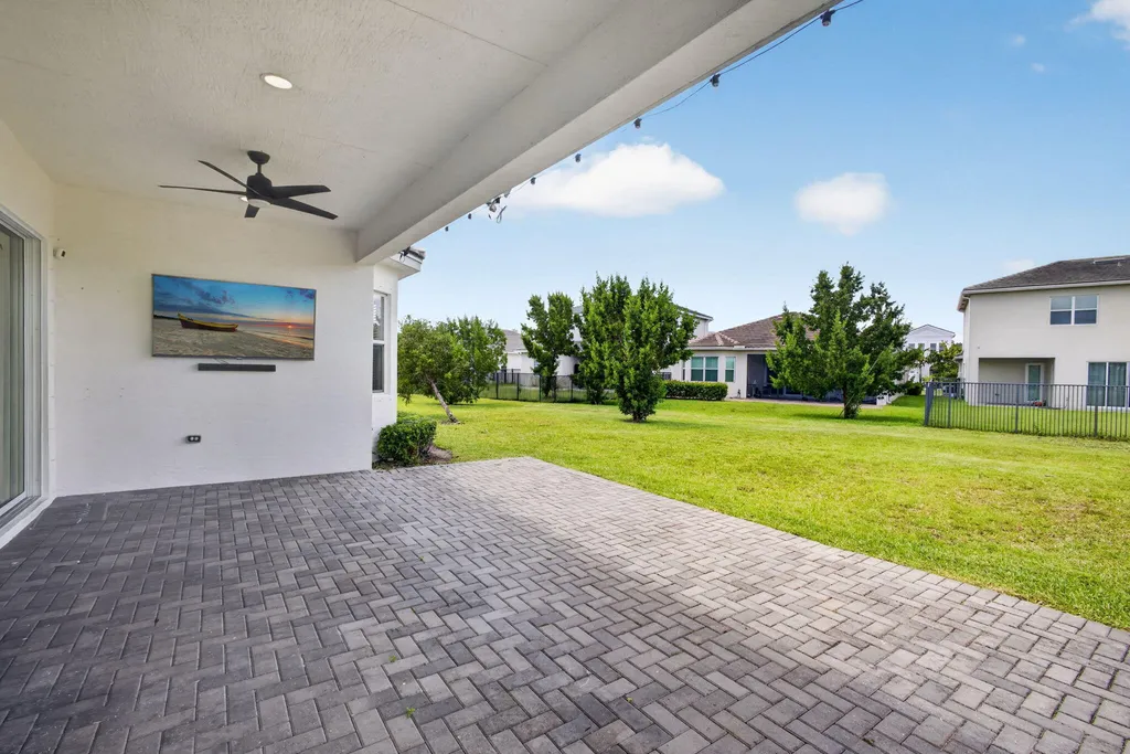 16293 Melogold Drive The Acreage FL 33470