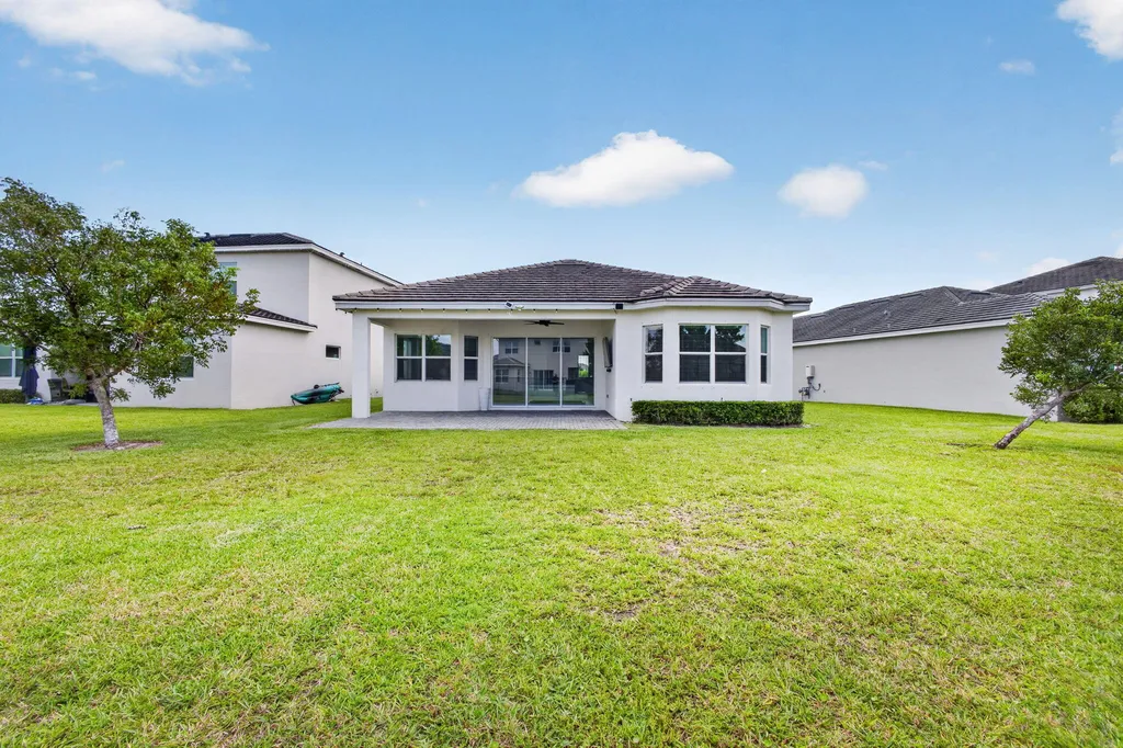 16293 Melogold Drive The Acreage FL 33470