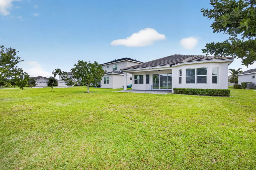 16293 Melogold Drive The Acreage FL 33470
