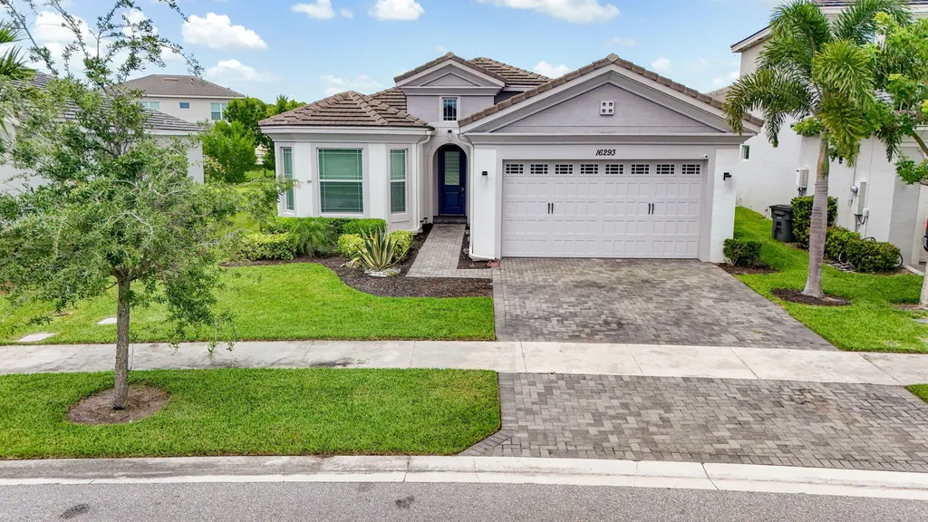 16293 Melogold Drive The Acreage FL 33470