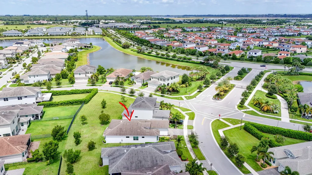 16293 Melogold Drive The Acreage FL 33470