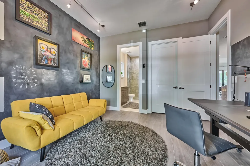 2819 Gin Berry Way West Palm Beach FL 33401
