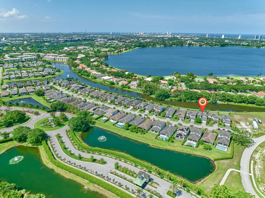 2819 Gin Berry Way West Palm Beach FL 33401