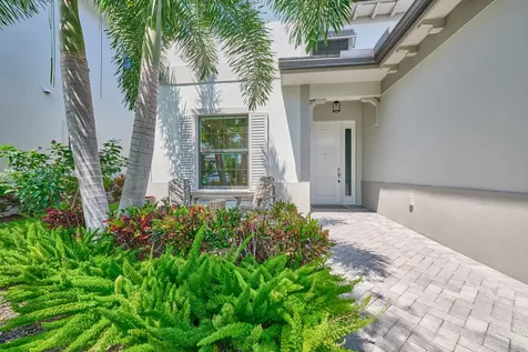 2819 Gin Berry Way West Palm Beach FL 33401