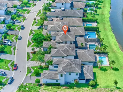 2819 Gin Berry Way West Palm Beach FL 33401