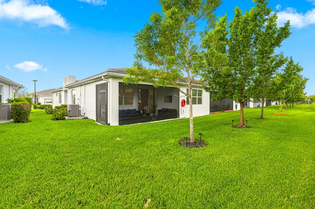 11639 SW Viridian Boulevard Port St Lucie FL 34987