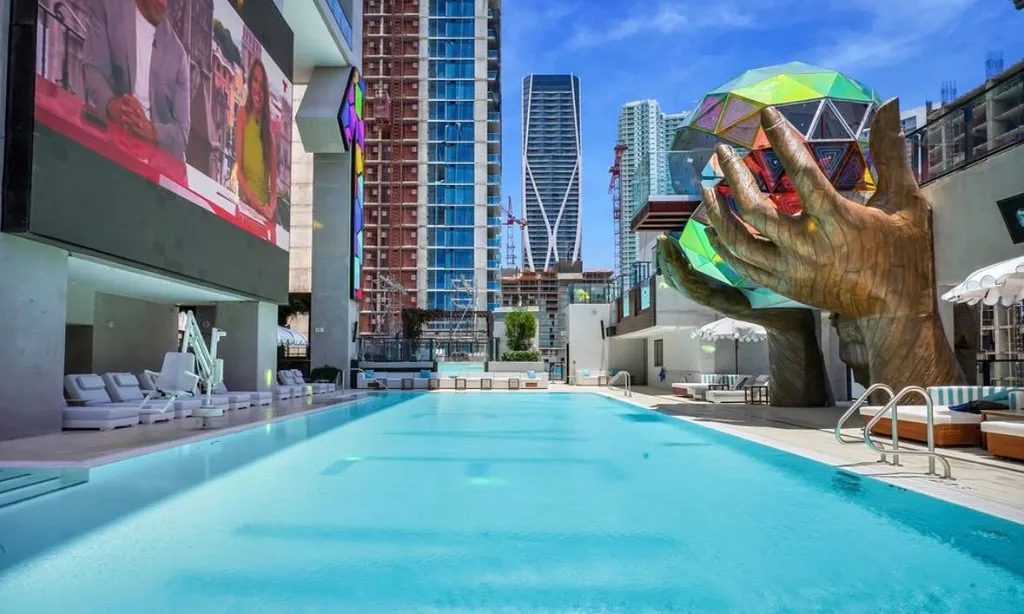 20 NE 11th Street Miami FL 33132