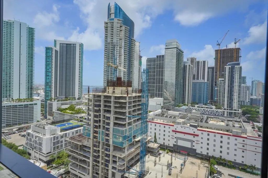 20 NE 11th Street Miami FL 33132