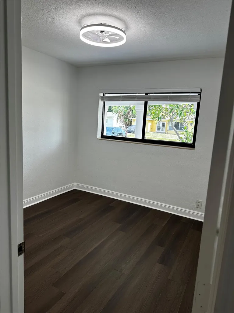 230 NE 21st Street Boca Raton FL 33431