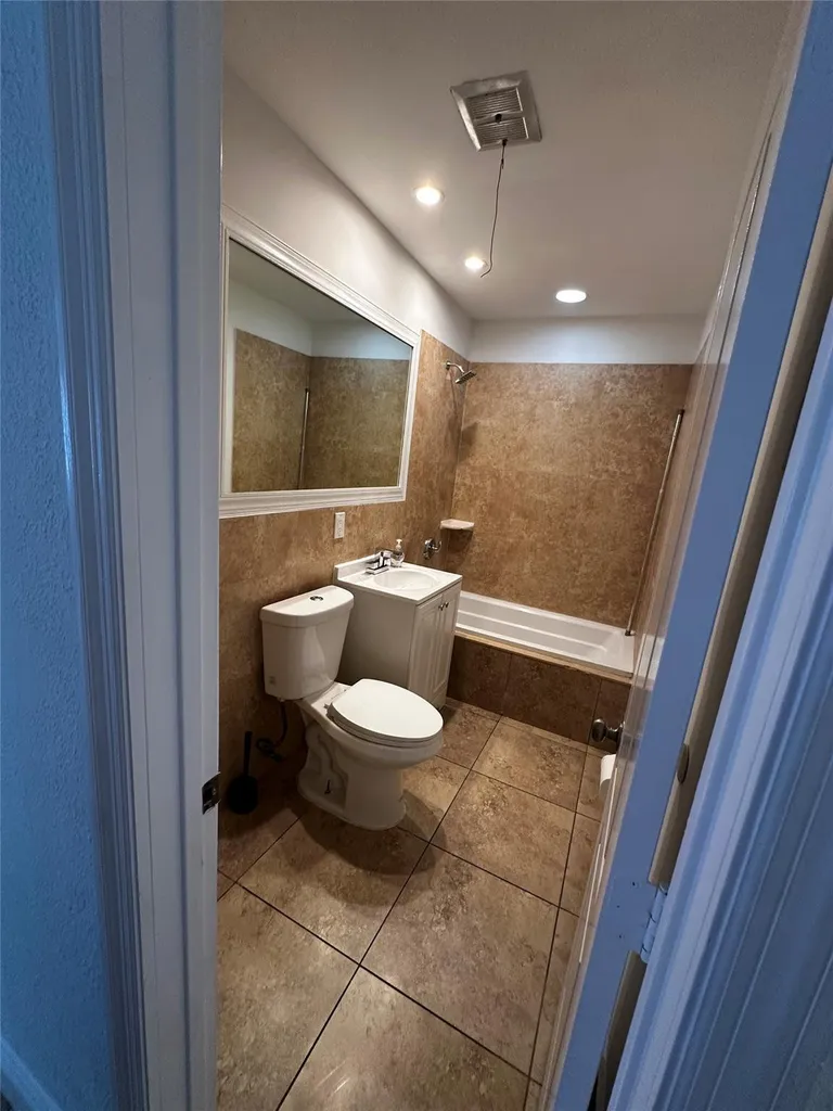 230 NE 21st Street Boca Raton FL 33431