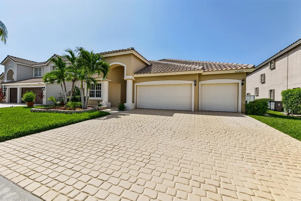 12325 Cascades Pointe Drive Boca Raton FL 33428