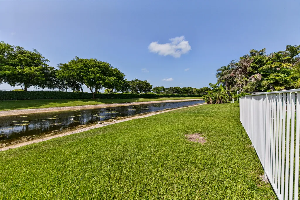 12325 Cascades Pointe Drive Boca Raton FL 33428