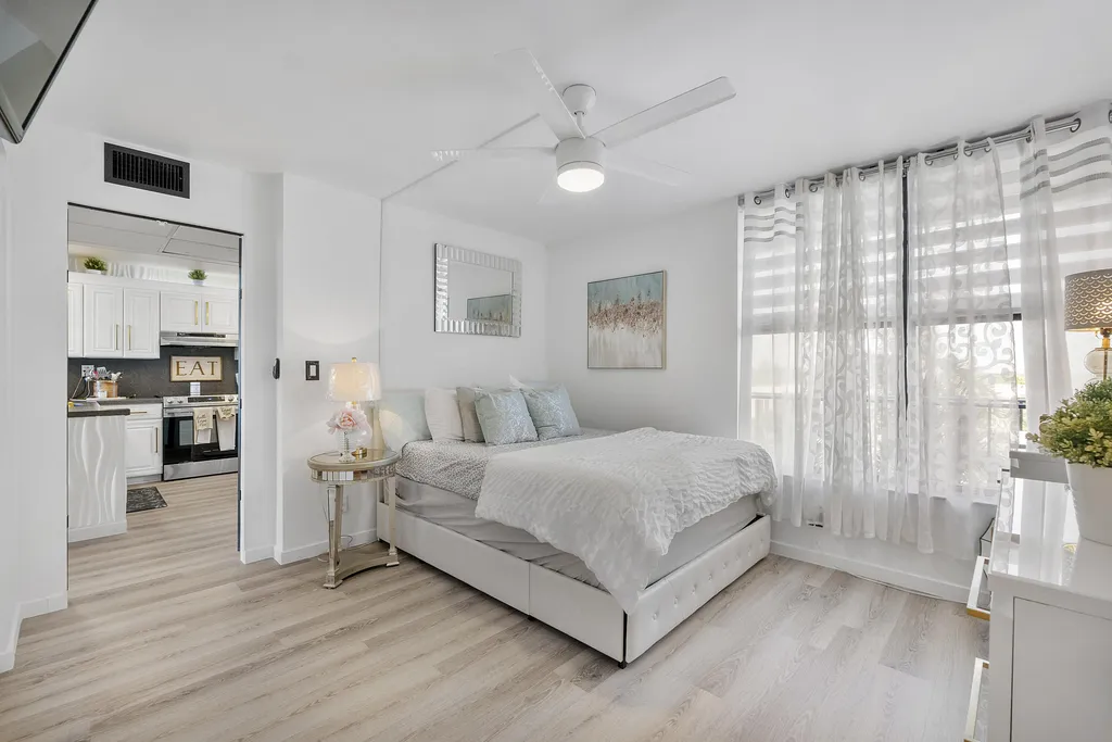 13 Royal Palm Way Boca Raton FL 33432
