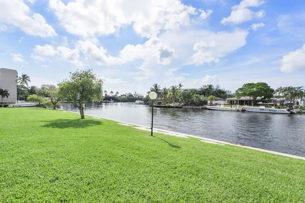 13 Royal Palm Way Boca Raton FL 33432