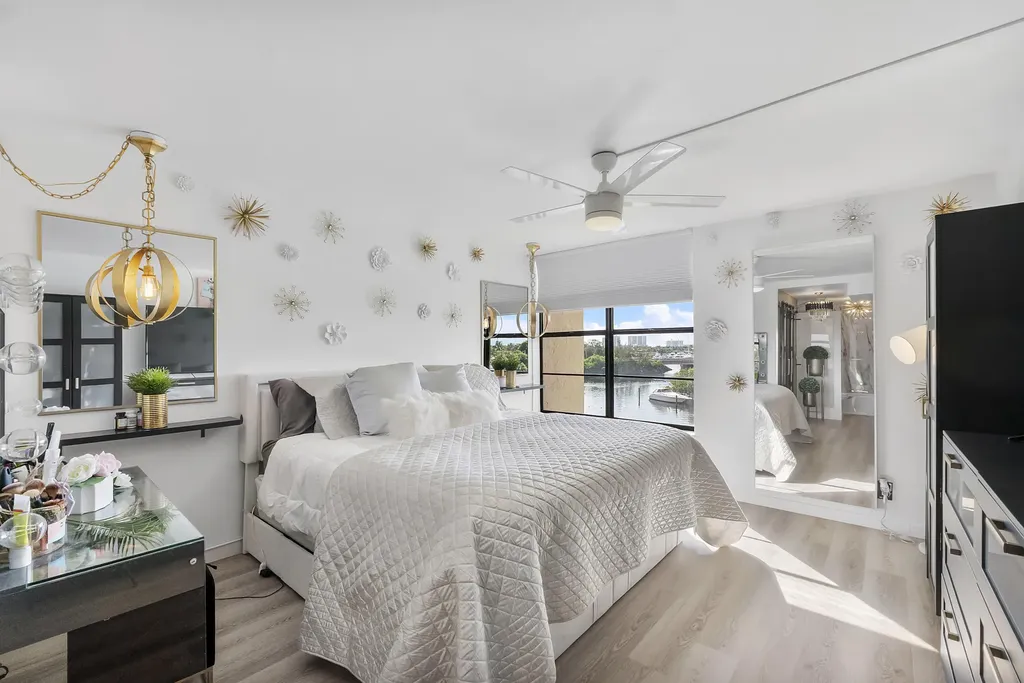13 Royal Palm Way Boca Raton FL 33432