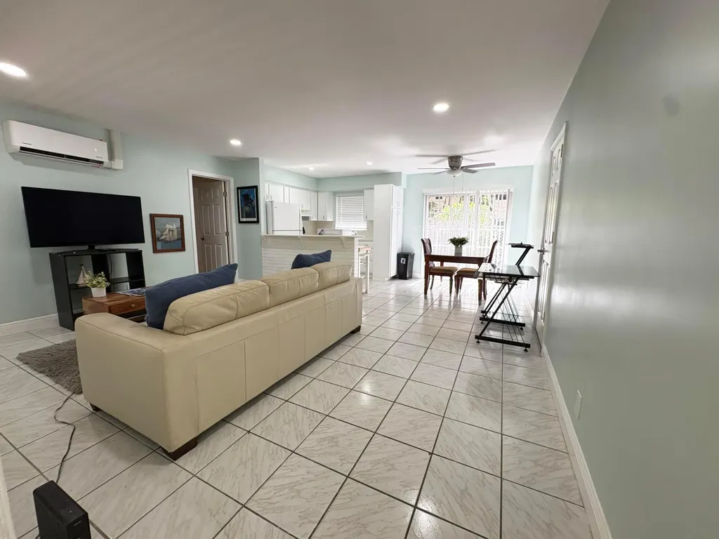 720 SE 15th Street Fort Lauderdale FL 33316