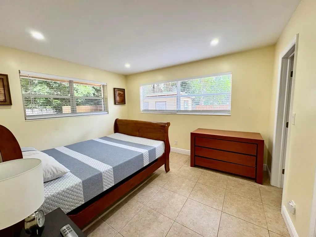 720 SE 15th Street Fort Lauderdale FL 33316