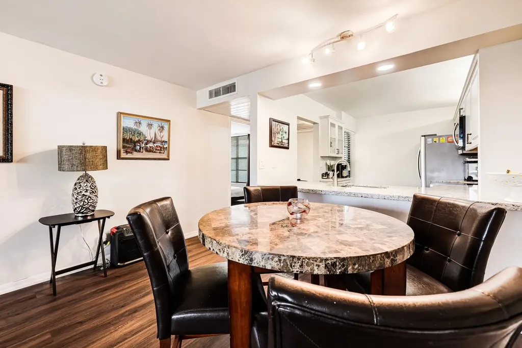 6 Royal Palm Way Boca Raton FL 33432