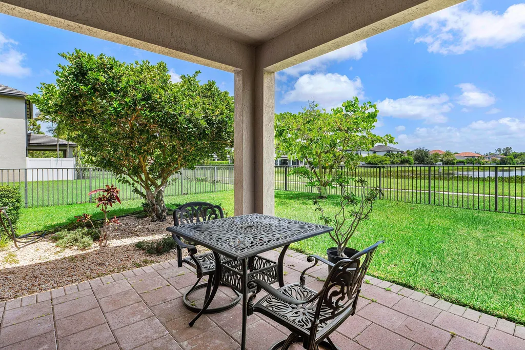 5428 Sandbirch Way Lake Worth FL 33463
