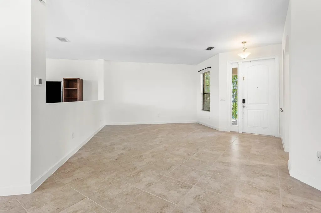 5428 Sandbirch Way Lake Worth FL 33463