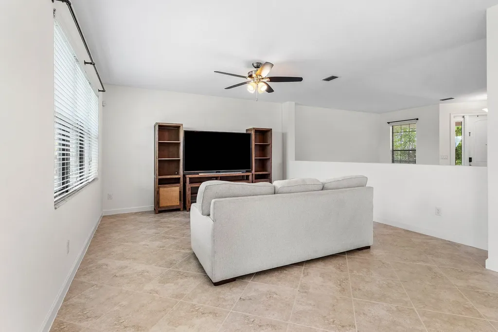 5428 Sandbirch Way Lake Worth FL 33463
