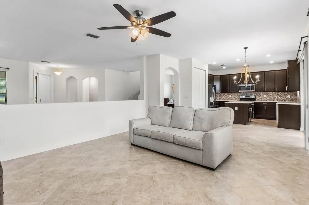 5428 Sandbirch Way Lake Worth FL 33463