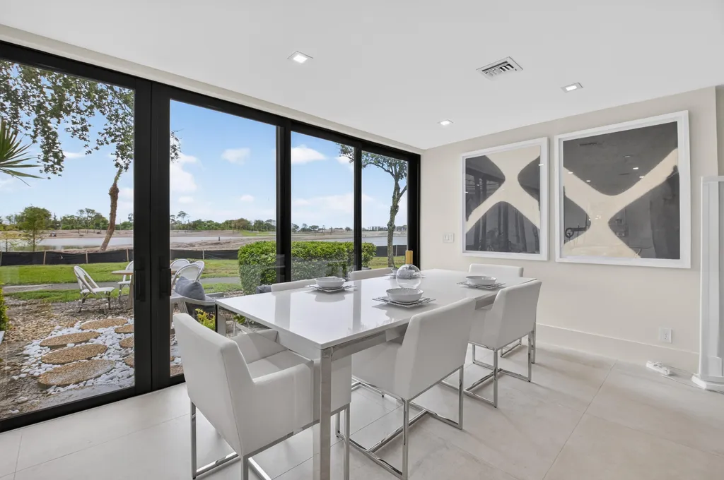 403 Bridgewood Court Boca Raton FL 33434