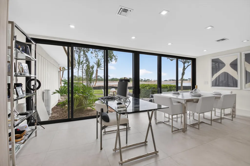 403 Bridgewood Court Boca Raton FL 33434