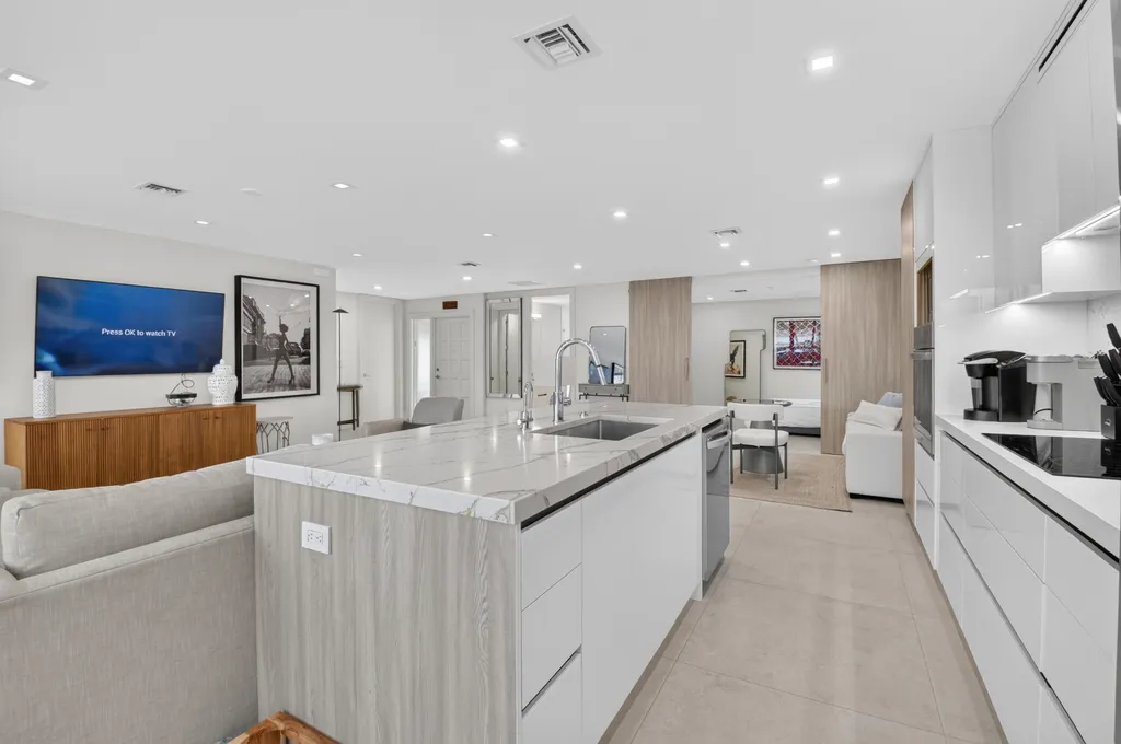 403 Bridgewood Court Boca Raton FL 33434
