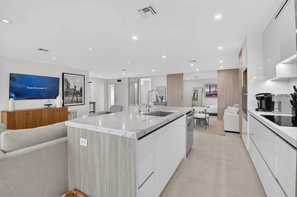 403 Bridgewood Court Boca Raton FL 33434