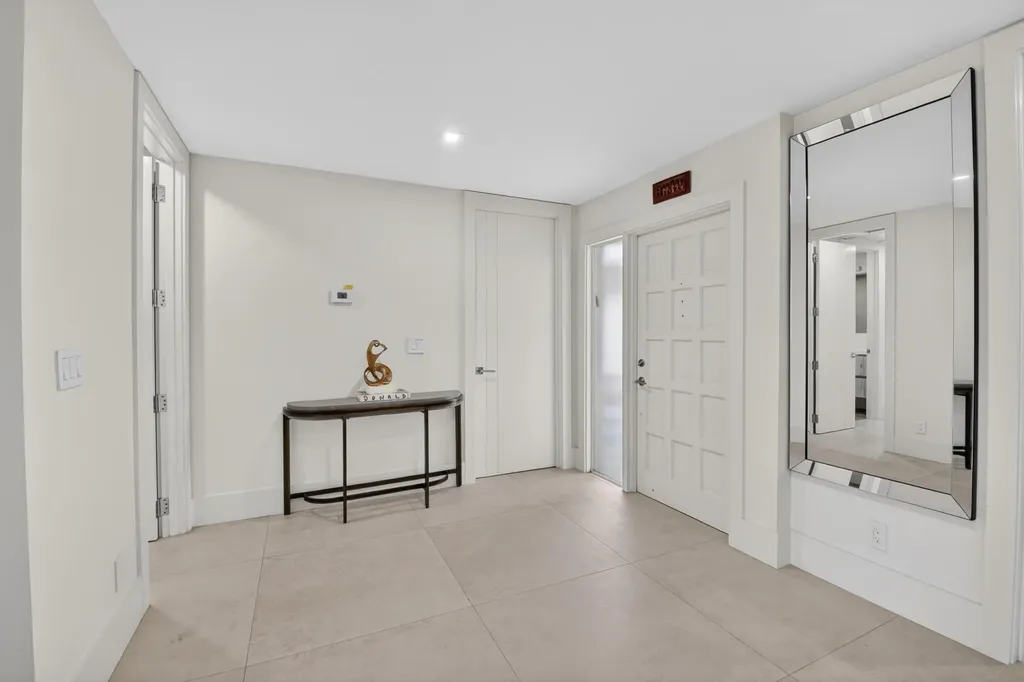 403 Bridgewood Court Boca Raton FL 33434