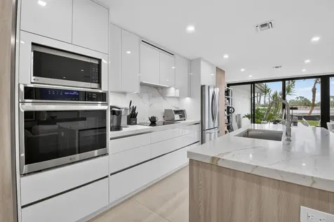403 Bridgewood Court Boca Raton FL 33434