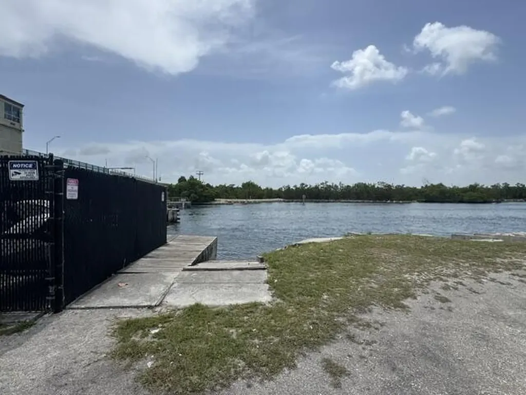 0 N Ocean Drive N Hollywood FL 33004