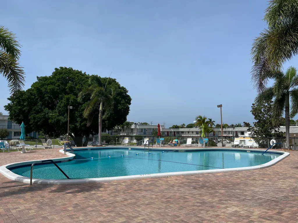 2840 Cynthia Lane Lake Worth Beach FL 33461