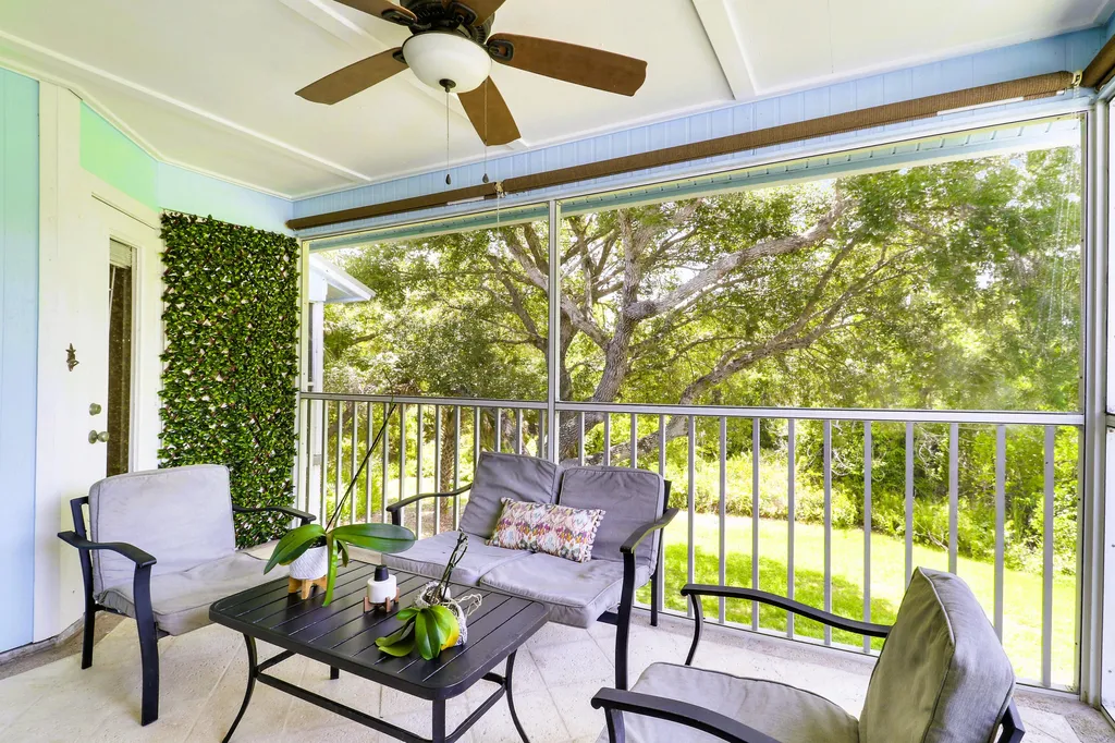 1824 SE Hideaway Circle Port St Lucie FL 34952
