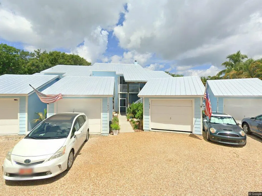 1824 SE Hideaway Circle Port St Lucie FL 34952