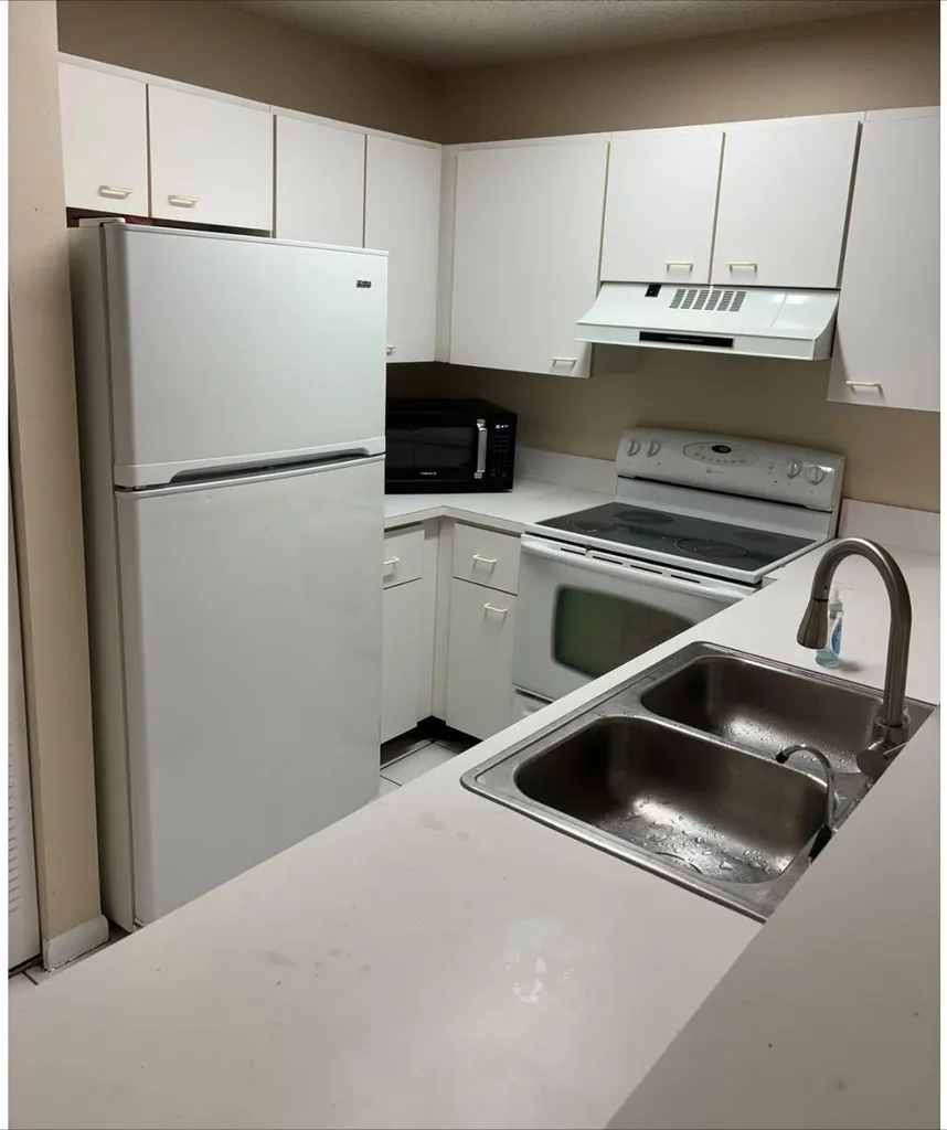 4235 SW 72nd Way Davie FL 33314