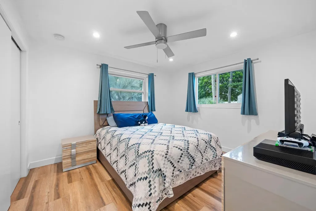 5288 SW 92nd Terrace Cooper City FL 33328