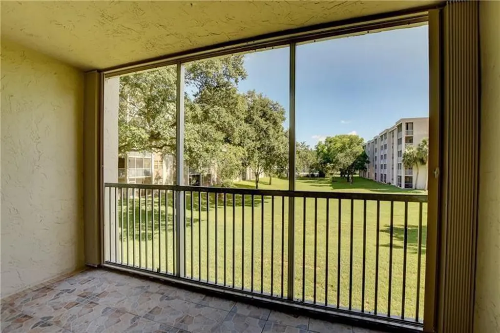 8735 Ramblewood Drive Coral Springs FL 33071