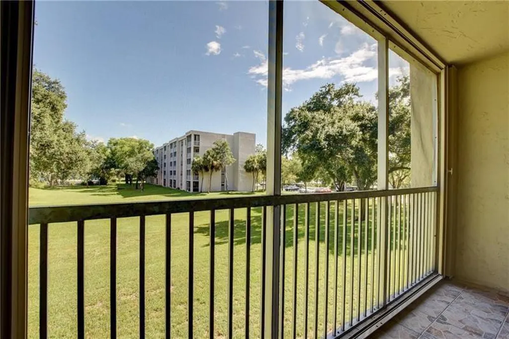 8735 Ramblewood Drive Coral Springs FL 33071