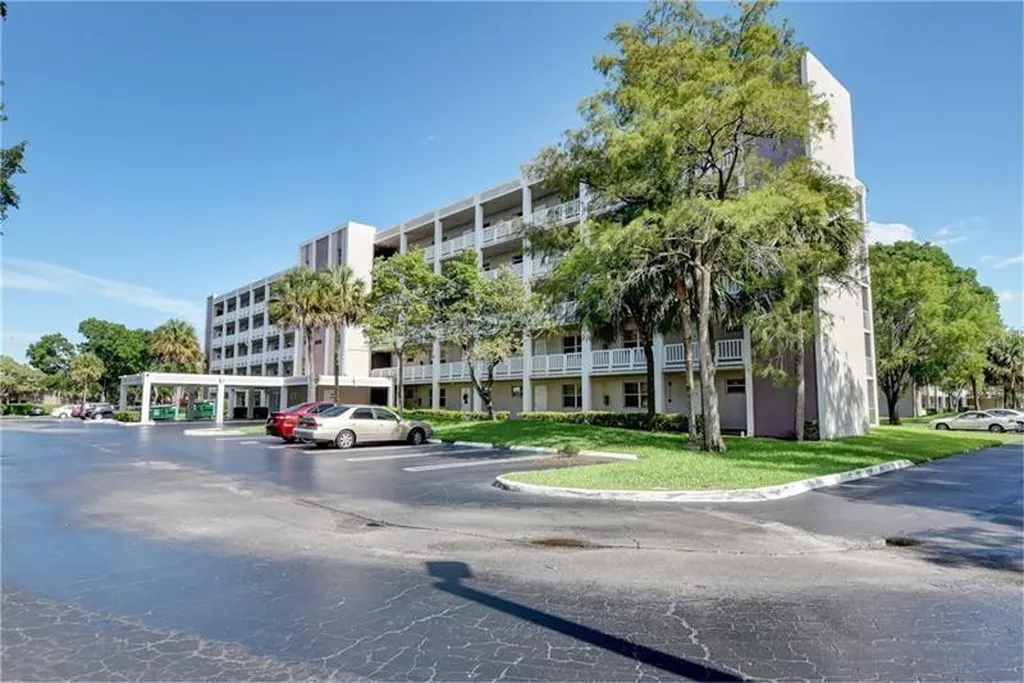 8735 Ramblewood Drive Coral Springs FL 33071