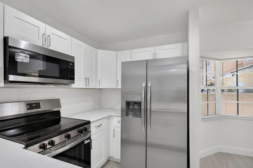 11451 Lakeview Drive Coral Springs FL 33071