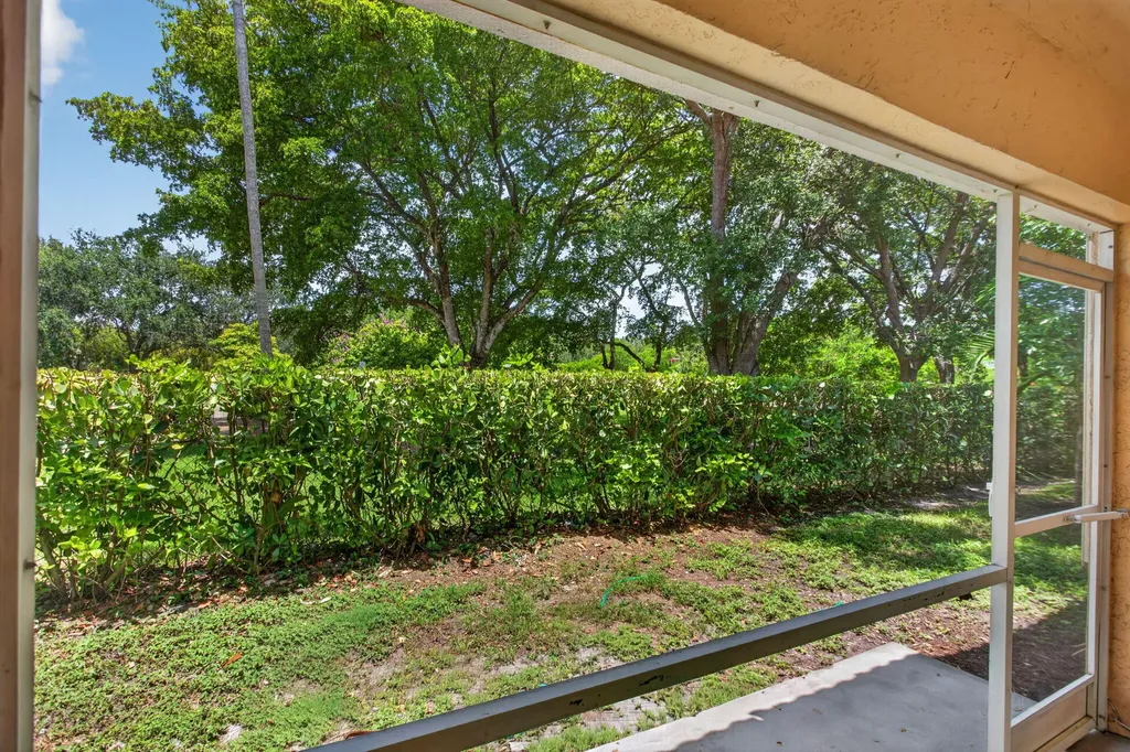 11451 Lakeview Drive Coral Springs FL 33071